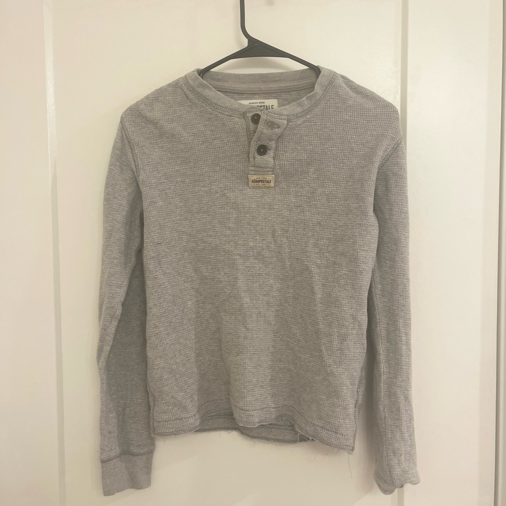 Vintage Y2K Aeropostale Men’s Grunge Gray Long Sleeve Henley Tee